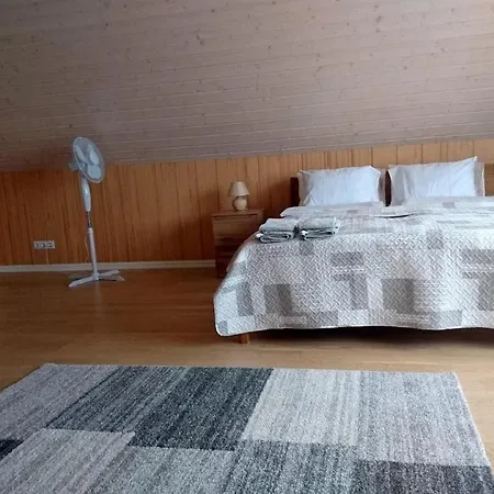 Gæstehus Roenne Majutus