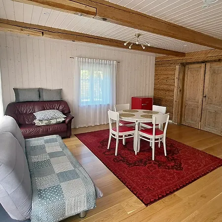 Gæstehus Roenne Majutus