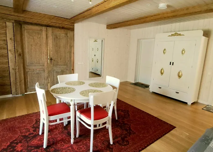 Roenne Majutus 3* Parnu